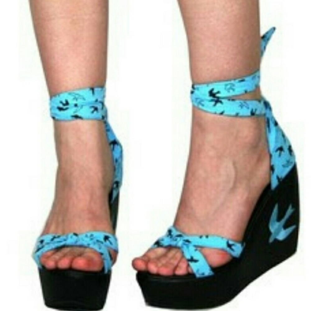 Too Fast Brand Tie Up Wedge Sandal NIB